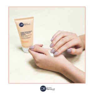 Beauté des mains, manucure, pose vernis, gommage mains à Changé 72